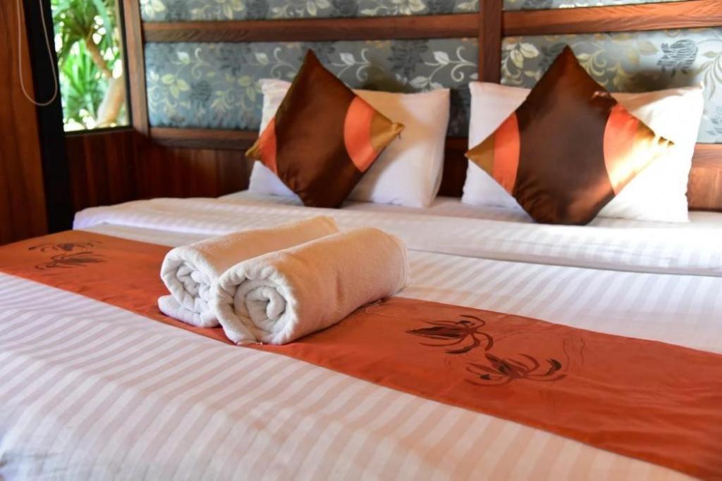 Dusit Talai Resort Mu Si Luaran gambar