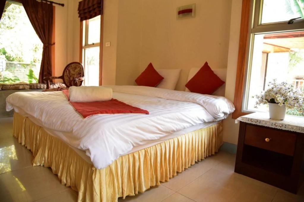 Dusit Talai Resort Mu Si Luaran gambar