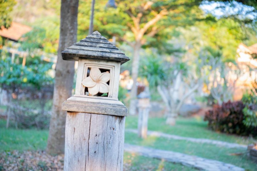 Dusit Talai Resort Mu Si Luaran gambar