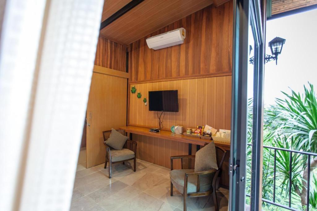 Dusit Talai Resort Mu Si Luaran gambar