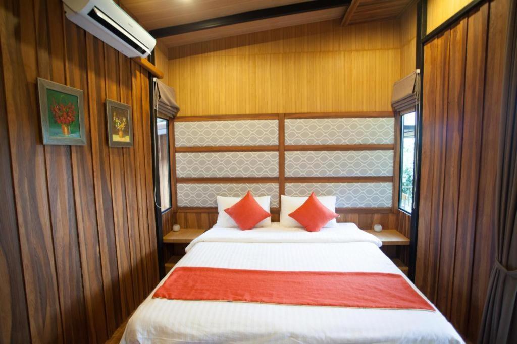 Dusit Talai Resort Mu Si Luaran gambar