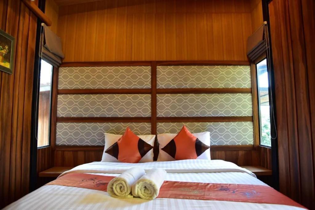 Dusit Talai Resort Mu Si Luaran gambar